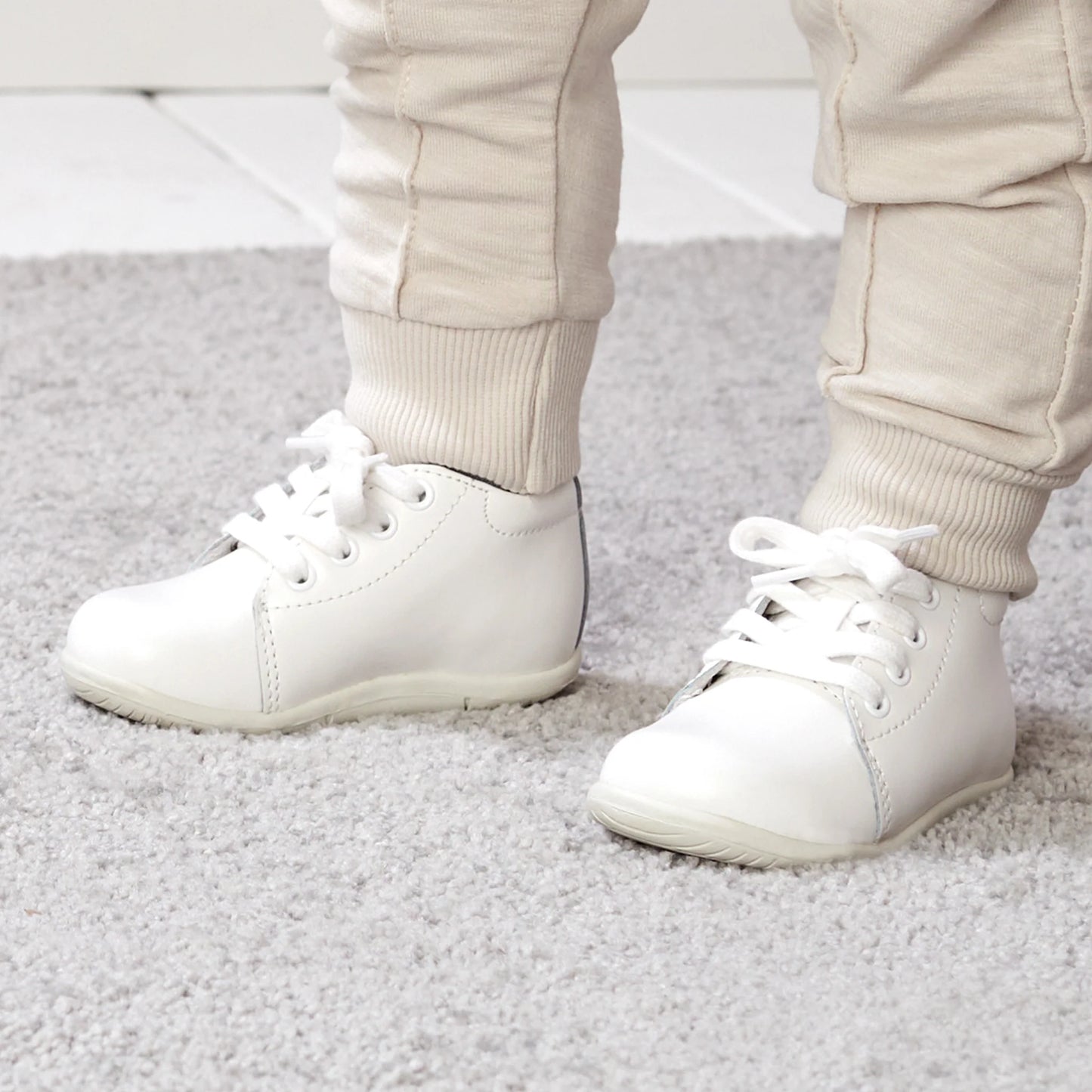 Stride Rite White Pre Walker - Elliot
